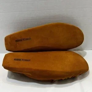 Minnetonka Men\'s Tan Suede Loafers Slippers Soft Sole Size 11 Minnetonka | Shoes | Minnetonka Mens Tan Suede Loafers  main image 4